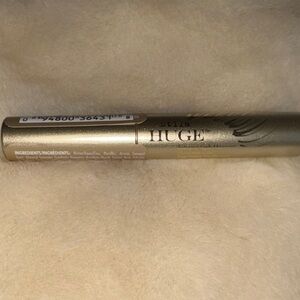 Bundle 2 for $15 mini Stila HUGE Lash Mascara Tube in Metallic Gold